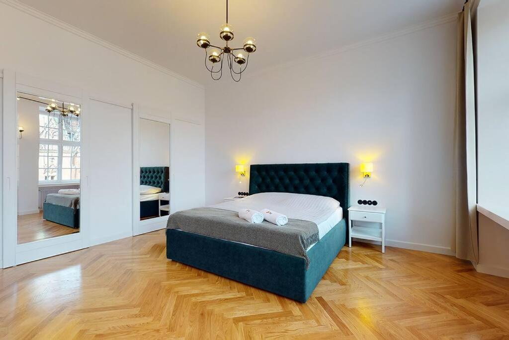 Apartment Big Modern Apart - Market Square - Nice View - Next To Town Hall *